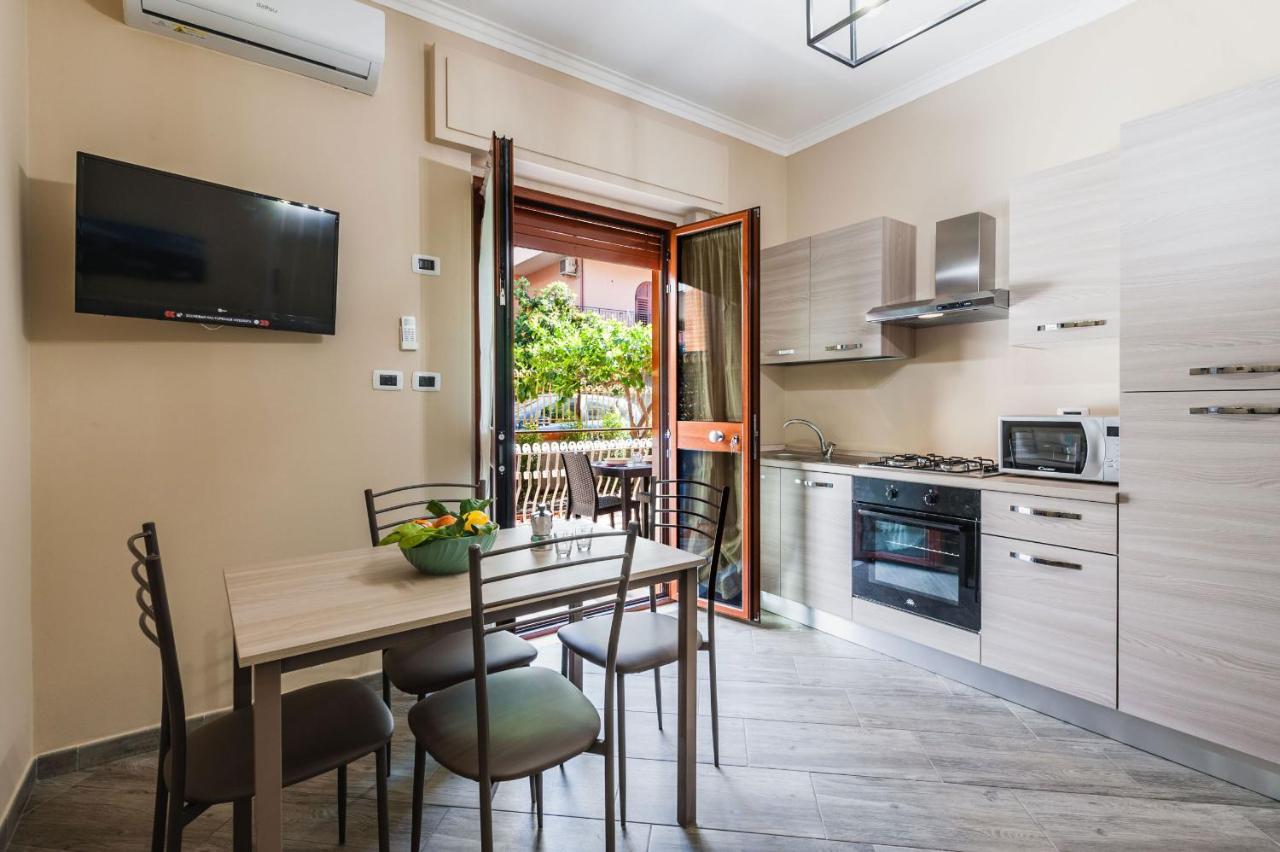 Lemon Tree Apartments By Wonderful Italy Джардини Наксос Екстериор снимка